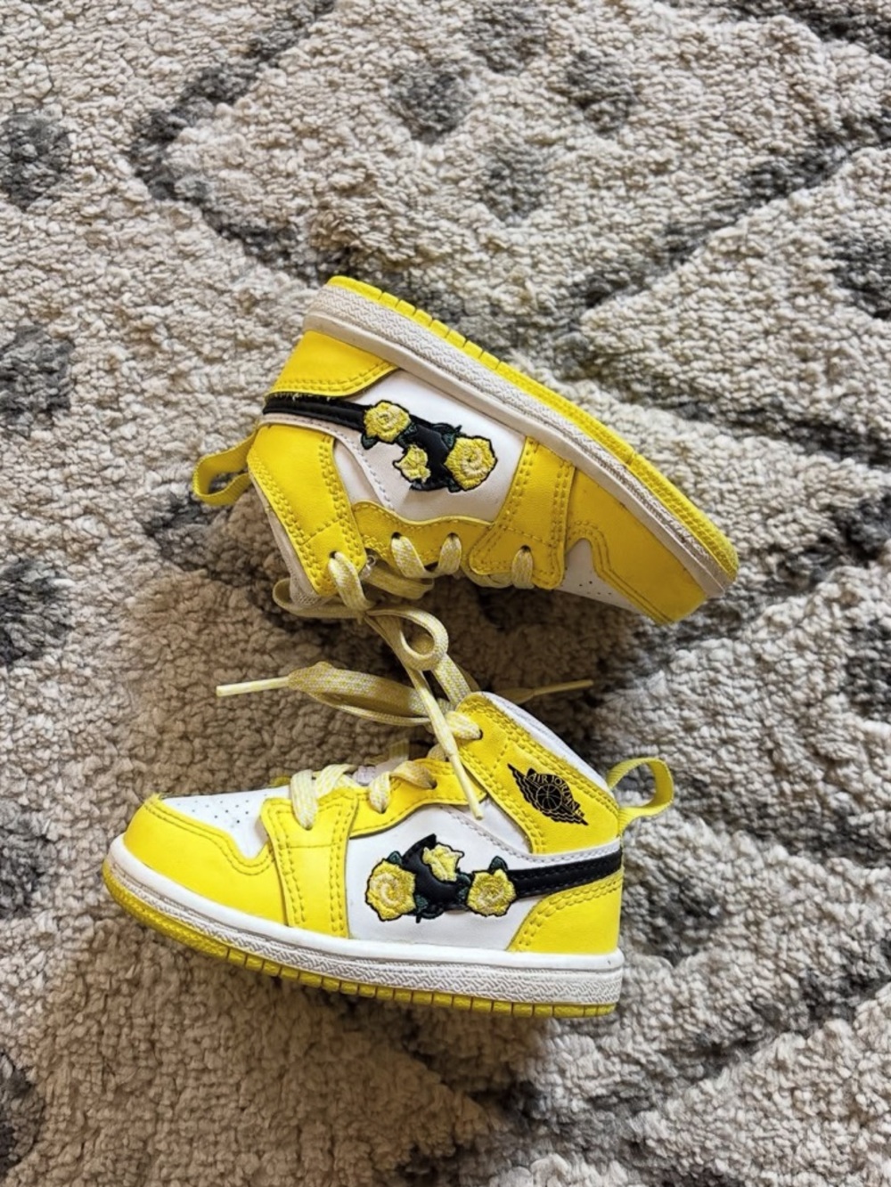 Nike yellow air Jordan mid rose patch